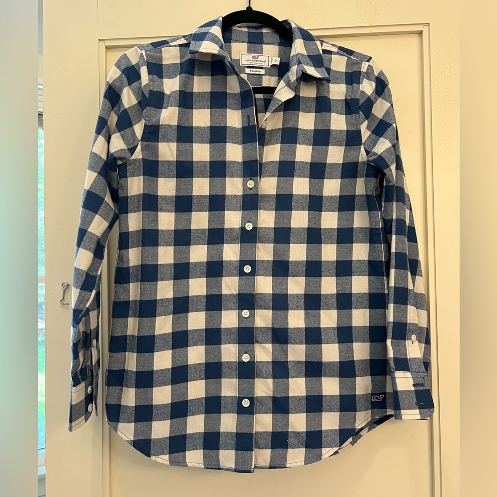 Like New! Women’s Vineyard Vines Size 0 Checkered Shirt